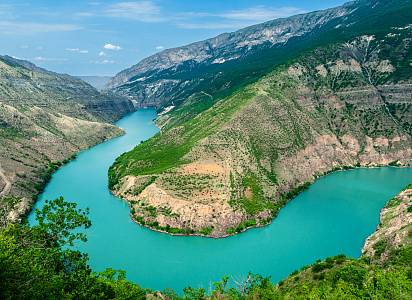 Три республики: Дагестан, Ингушетия, Чечня. Край древних легенд, величественных гор и первозданной красоты.